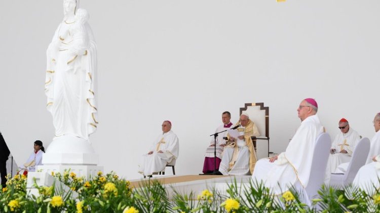 Από τον Πάπα, νέα έκκληση για ειρήνη: «Πρέπει να αγαπάμε τους εχθρούς μας»