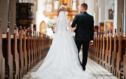 Bonus fino a 20mila euro per chi si sposa in chiesa, ma sulla proposta di legge è già bufera