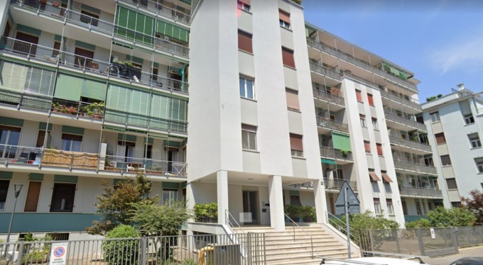Coppia di anziani trovata morta in casa a Milano: ipotesi omicidio suicidio