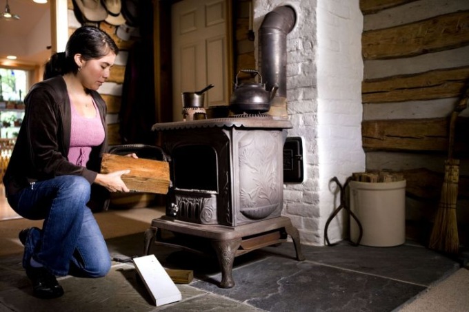 Gas, legna e pellet: quanto costerà scaldare casa quest’inverno