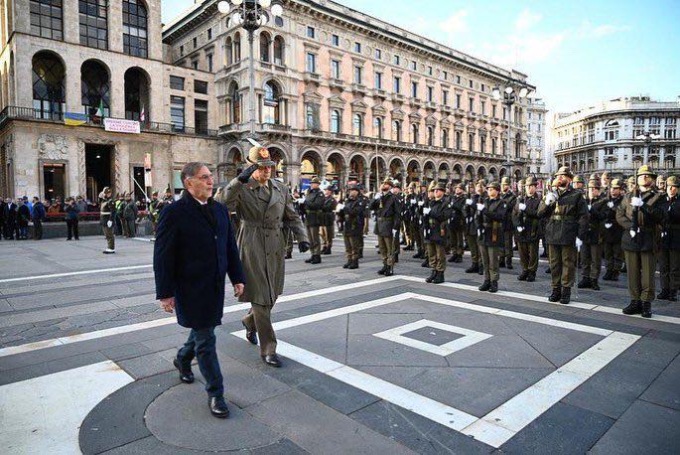 Leva militare, La Russa rilancia la “mini naja”: di cosa si tratta e come funziona