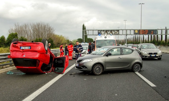 Codice della strada: nelle contestazioni di incidenti il testimone non conta più come prima (senza foto)