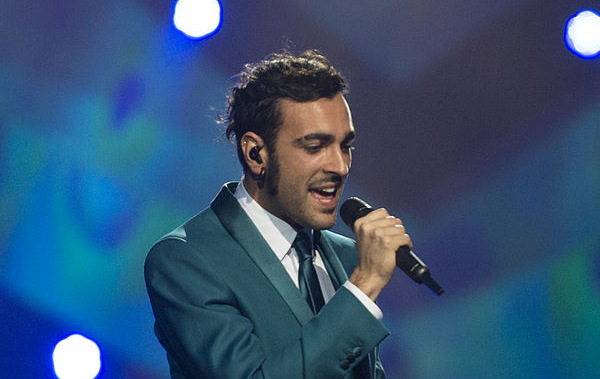 Sanremo 2023: il testo della canzone "Due vite" di Marco Mengoni