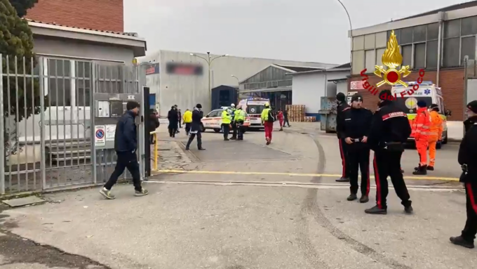 Strage sfiorata in un’azienda: un ustionato e 19 intossicati