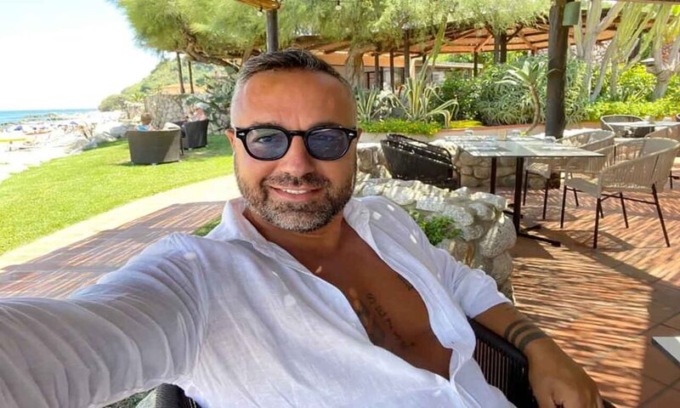 Arrestato per bancarotta: la parabola del fondatore di “Io Apro” (sconfessato anche dal movimento)