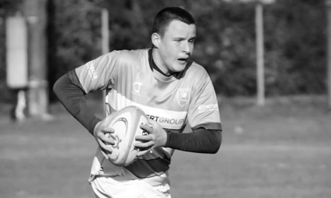 Malore improvviso: muore 15enne rugbista