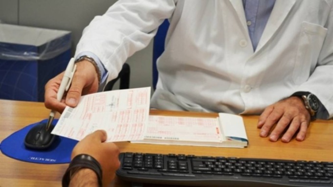 Ricette mediche via mail, WhatsApp o sms, c’è la proroga: cosa succede ora