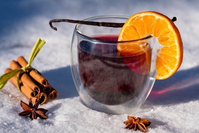 Il vin brulè è un grande classico delle Feste