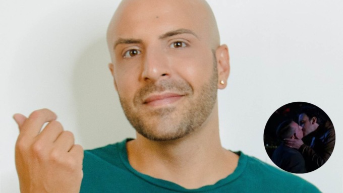 L’ipocrisia del nuovo millennio e il bacio gay a “Un posto al Sole”: l’Irriverente commento di Simone Di Matteo