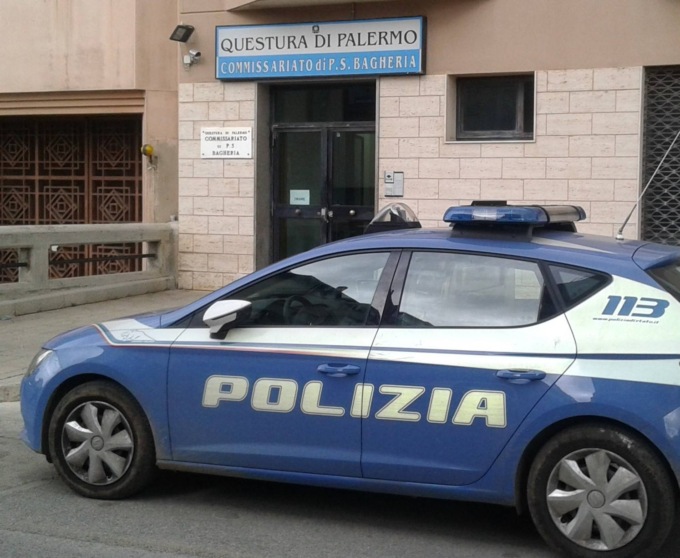 Donna uccisa in casa, la figlia 17enne confessa il delitto