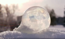 Freezing Bubbles, come realizzare le bolle di sapone ghiacciate che stanno spopolando sui social