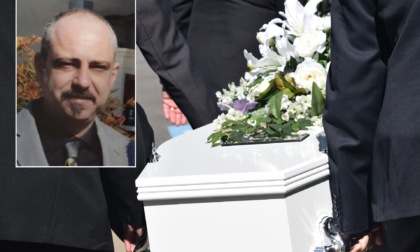 Dipendente di impresa funebre muore durante un funerale per un malore
