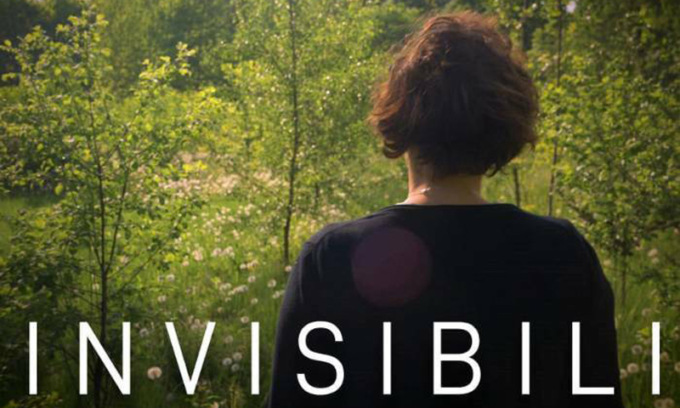 Il film No vax “Invisibili” sarà proiettato proprio in una parrocchia di Bergamo