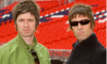 Storica reunion per gli Oasis! Liam Gallagher: "Noel mi ha telefonato, che faccio lo mando aff...?"