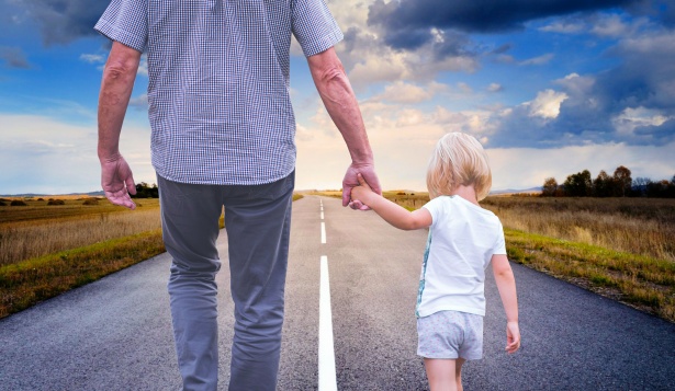 Assegno unico: chi dovrà restituire 210 euro a figlio