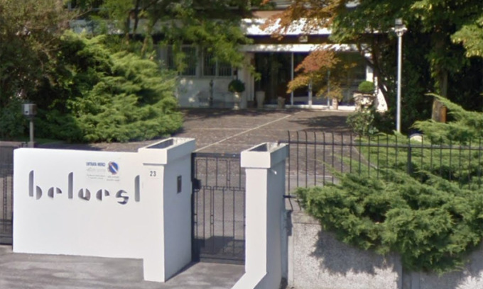 Porta i pasticcini e lo spumante per festeggiare l’ultimo giorno di lavoro, muore colto da malore