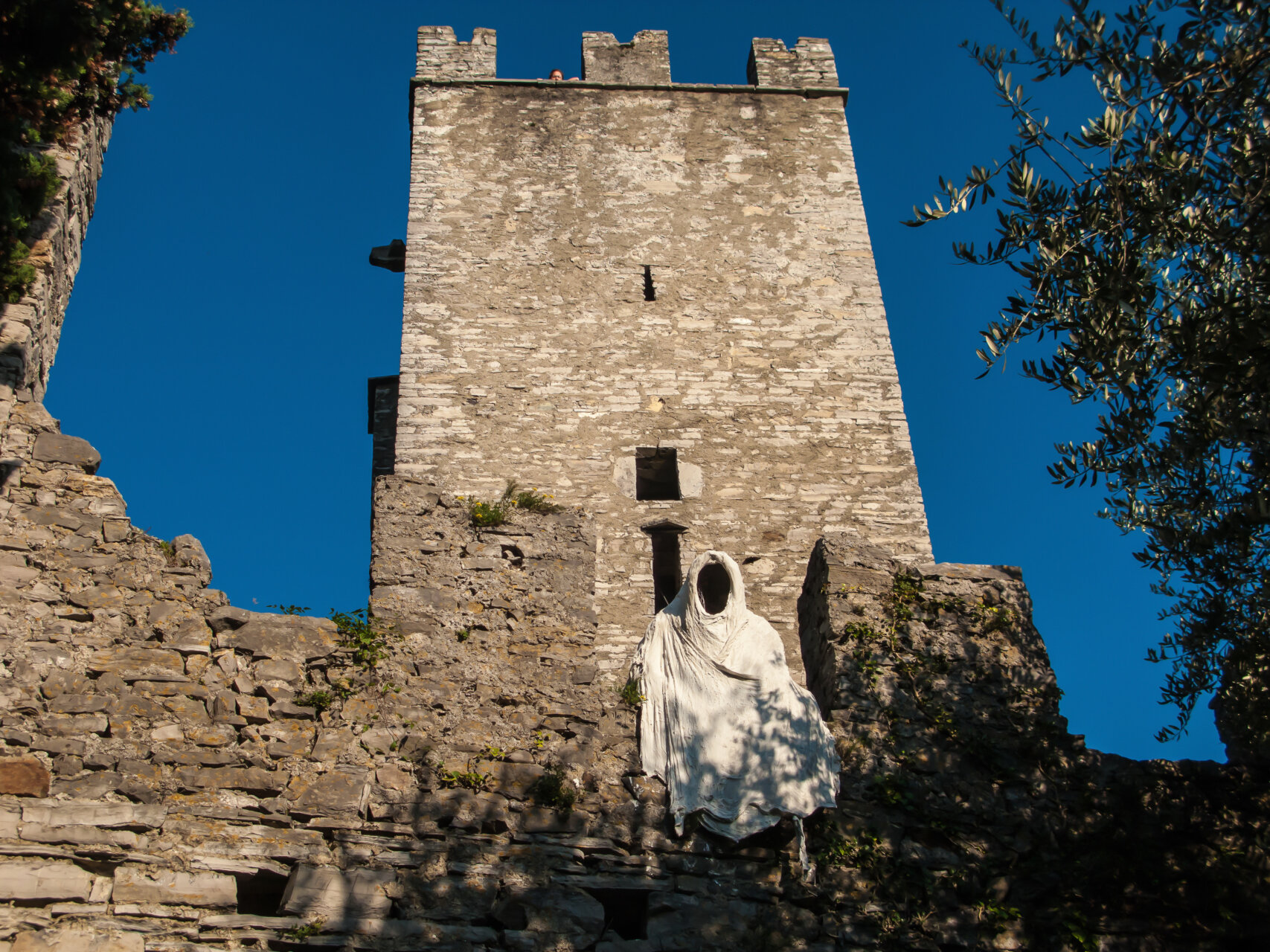Si va a caccia di fantasmi nel castello sforzesco di Galliate - La Stampa