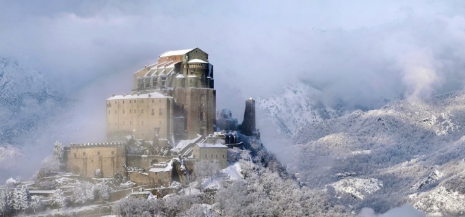 L’abbazia tra cielo e terra che ha ispirato Umberto Eco per “Il nome della rosa”