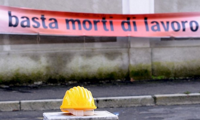Incidenti sul lavoro: operaio morto schiacciato a Villafranca, 25enne gravissimo dopo una caduta nel Modenese
