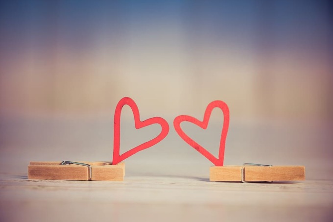 Buon San Valentino 2023: frasi di auguri e immagini gratis da inviare via WhatsApp
