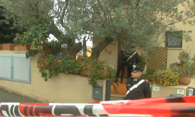 Figlio sente due spari e scopre che il babbo malato di tumore aveva ucciso la moglie invalida