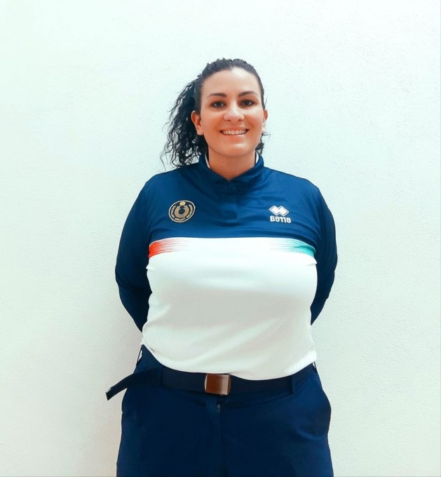 L’arbitro di pallavolo si dimette: “Sono grassa, basta farsi misurare come le vacche”