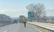 Rider in monopattino a 100 Km/h in Tangenziale: il video