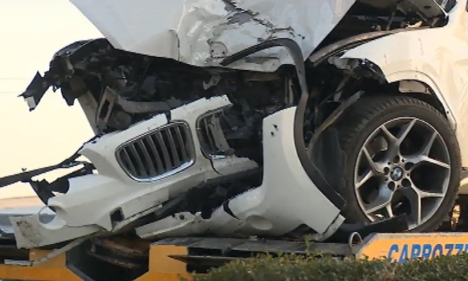 Auto contro albero, muore bimbo di 4 anni: colpo di sonno per la madre dopo aver vegliato il piccolo per ore al Pronto soccorso