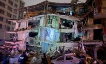 Violentissimo terremoto in Turchia: centinaia di morti. Allerta tsunami (poi rientrata) sull'Italia