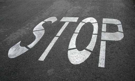 Stop auto a motore termico dal 2035. Salvini: “Una follia”