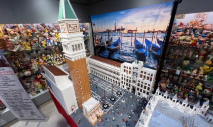 Piazza San Marco a Venezia diventa un'opera Lego e viene esposta in un museo