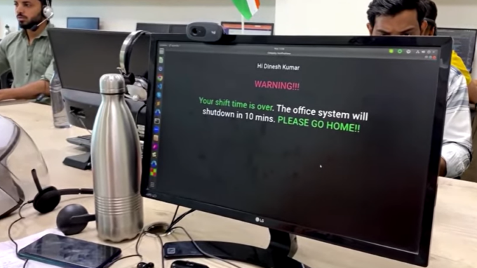 In India è il computer del lavoro a dirti: “Basta, per favore vai a casa, per oggi è finita”