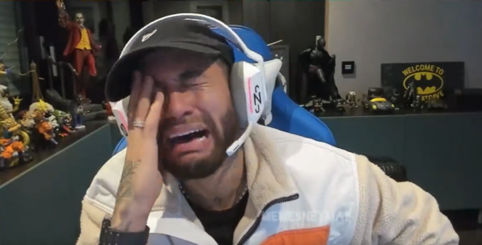 Neymar perde un milione di euro al casinò online: il video del pianto (e delle risate) in diretta