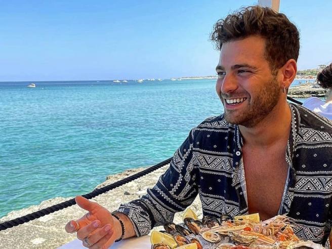 Tenta di scavalcare un cancello, ma resta infilzato e muore dissanguato a 28 anni