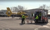 Incidenti sul lavoro: operaio morto schiacciato in Veneto, 25enne precipita da un tetto in Emilia
