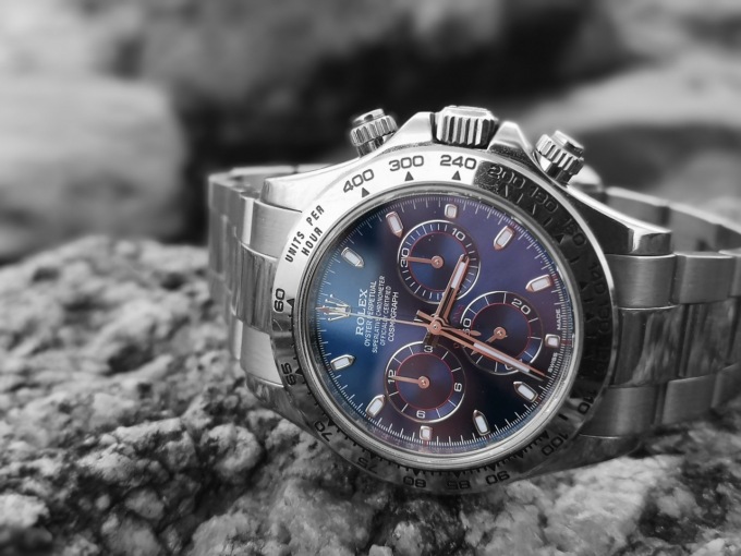 La banda dei 15enni nella Milano bene rapinava Rolex da migliaia di euro