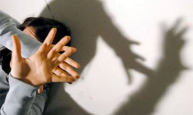 13enne ricoverata perché incinta viene abusata dal padre nel letto d’ospedale