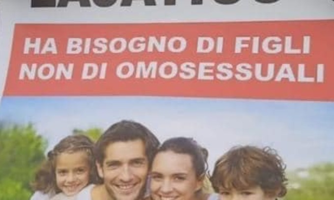 Volantino omofobo di Forza Nuova nel Pisano: “Lajatico ha bisogno di figli non di omosessuali”