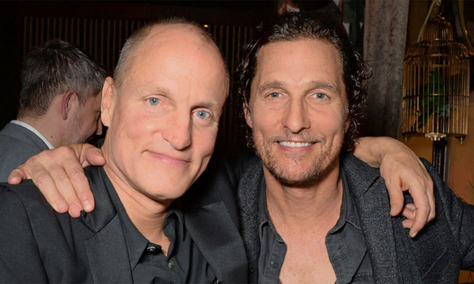 Negazionisti da Oscar: Woody Harrelson e Tim Robbins farneticano sul Covid