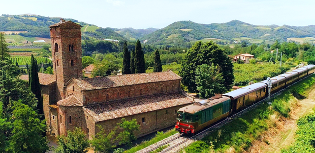 Dalla Toscana all’Emilia sul treno che attraversa le terre di Dante