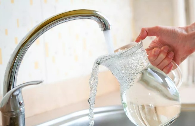 Bonus acqua potabile 2023 più che dimezzato: come cambia e perché