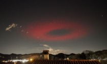 La spettacolare foto dell'Elves, l'anello rosso nel cielo sopra l'Italia, scattata a 285 chilometri di distanza