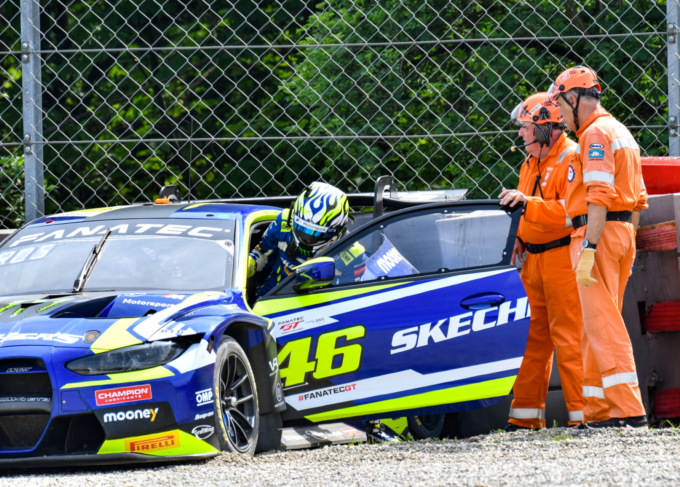 Le foto dell’incidente di Valentino Rossi a Monza