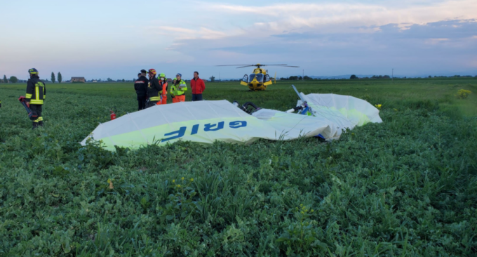 Tragedia in Romagna, deltaplano precipita: morti allievo e istruttore