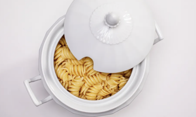 A Milano la pasta in bianco senza olio, nè burro che costa 26 euro al piatto