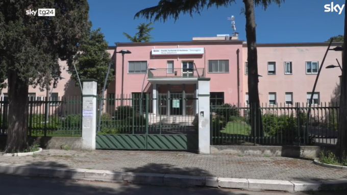Hospice dell’orrore: morti 16 anziani in pochi mesi. Sotto la lente un infermiere