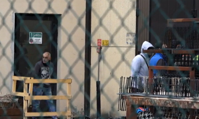 Fatale incidente sul lavoro nelle Marche: 26enne schiacciato da un macchinario