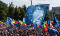 La Moldavia vuole l'Europa e liberarsi dall'ombra della Russia: mare di persone in piazza