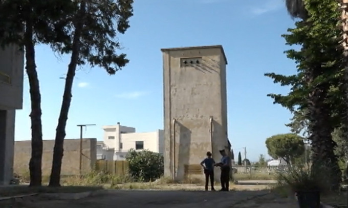 Operaio muore folgorato all’interno di una cabina dell’Enel, edile travolto da un muro in un torrente