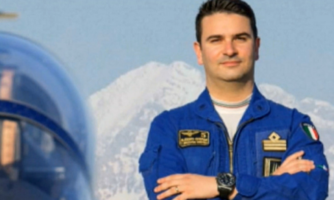 Chi era il capitano delle Frecce tricolori precipitato con l’ultraleggero